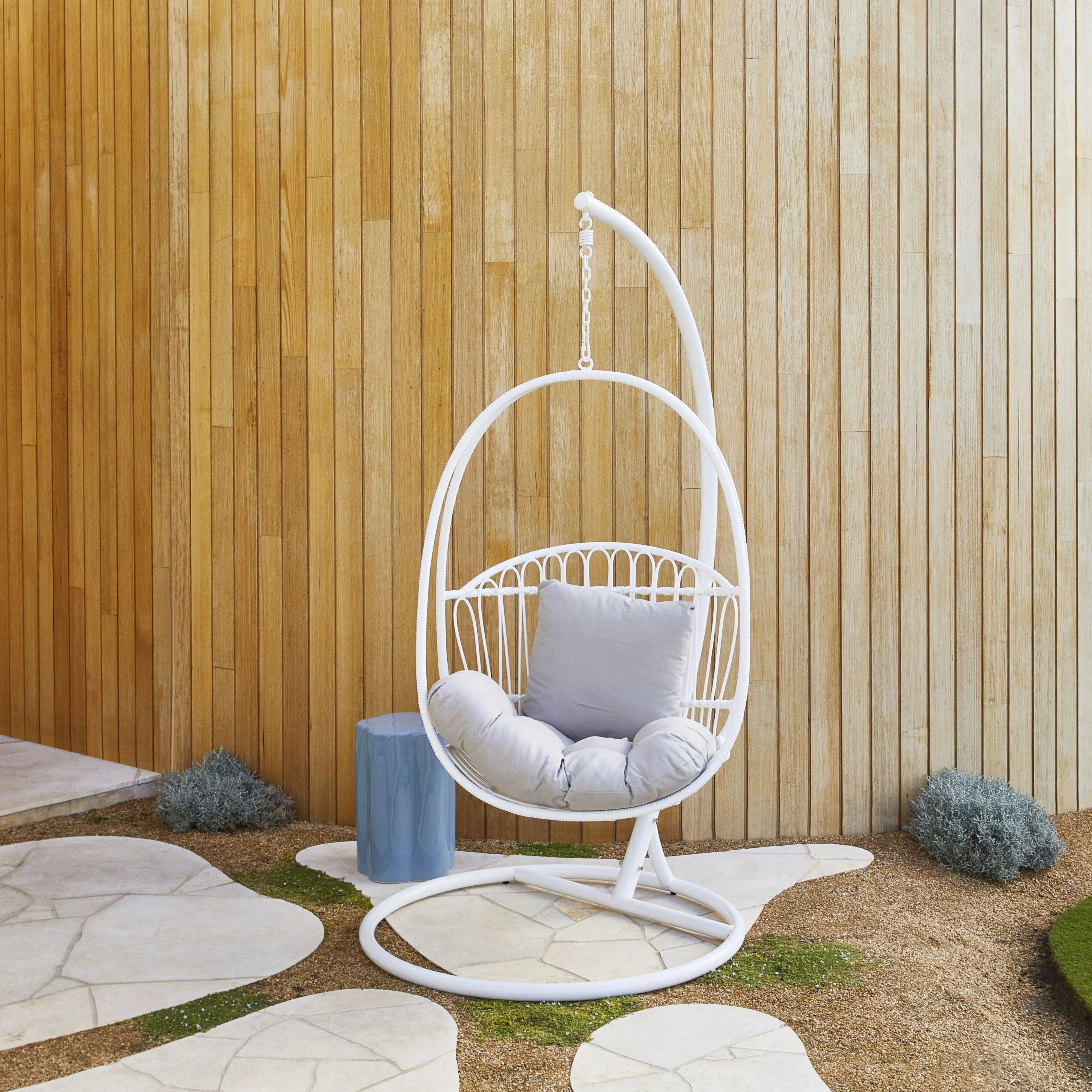 Byron Hanging Chair White/Light Grey Cushion