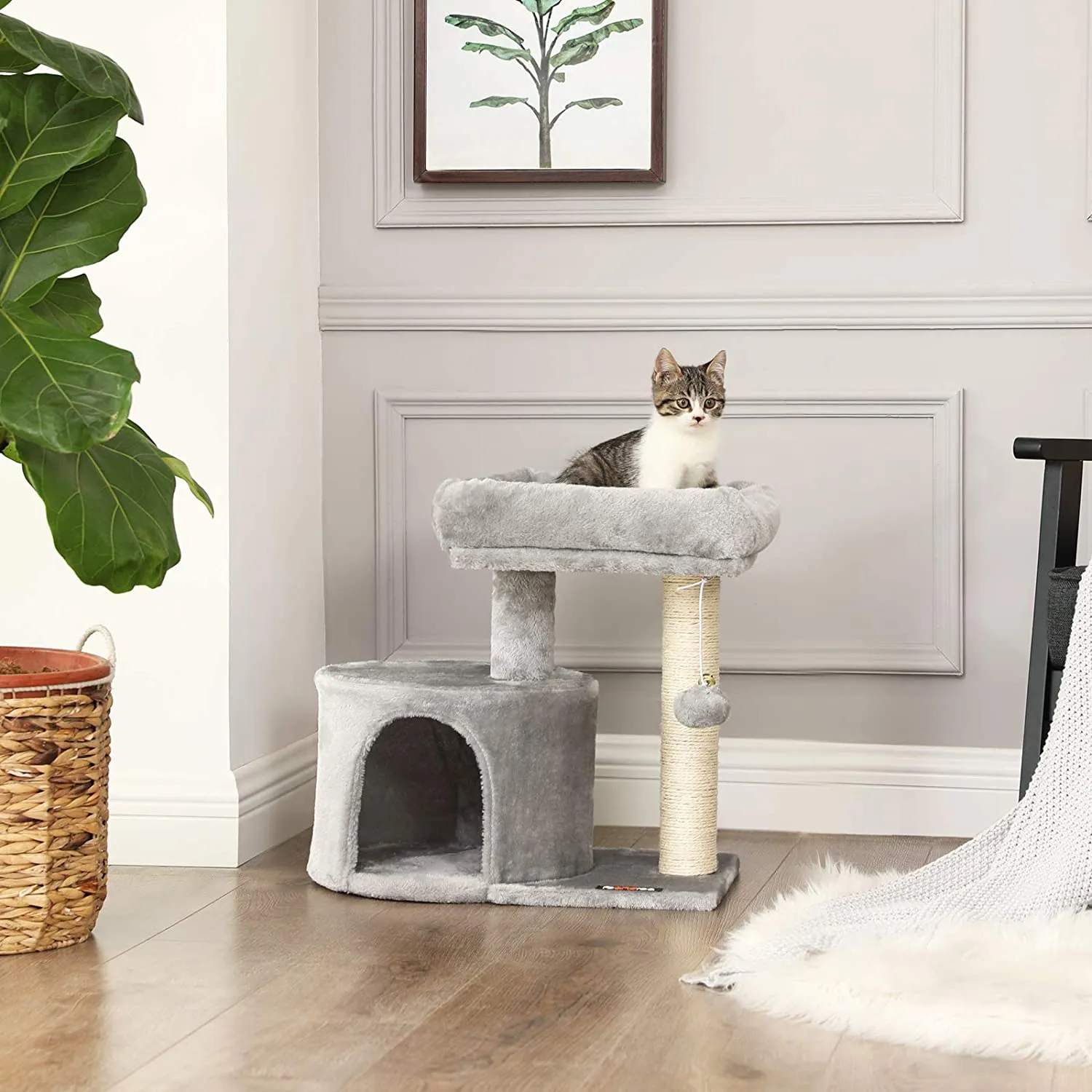 HELENA Cat Tree with Sisal-Covered Scratching Posts for Kitten