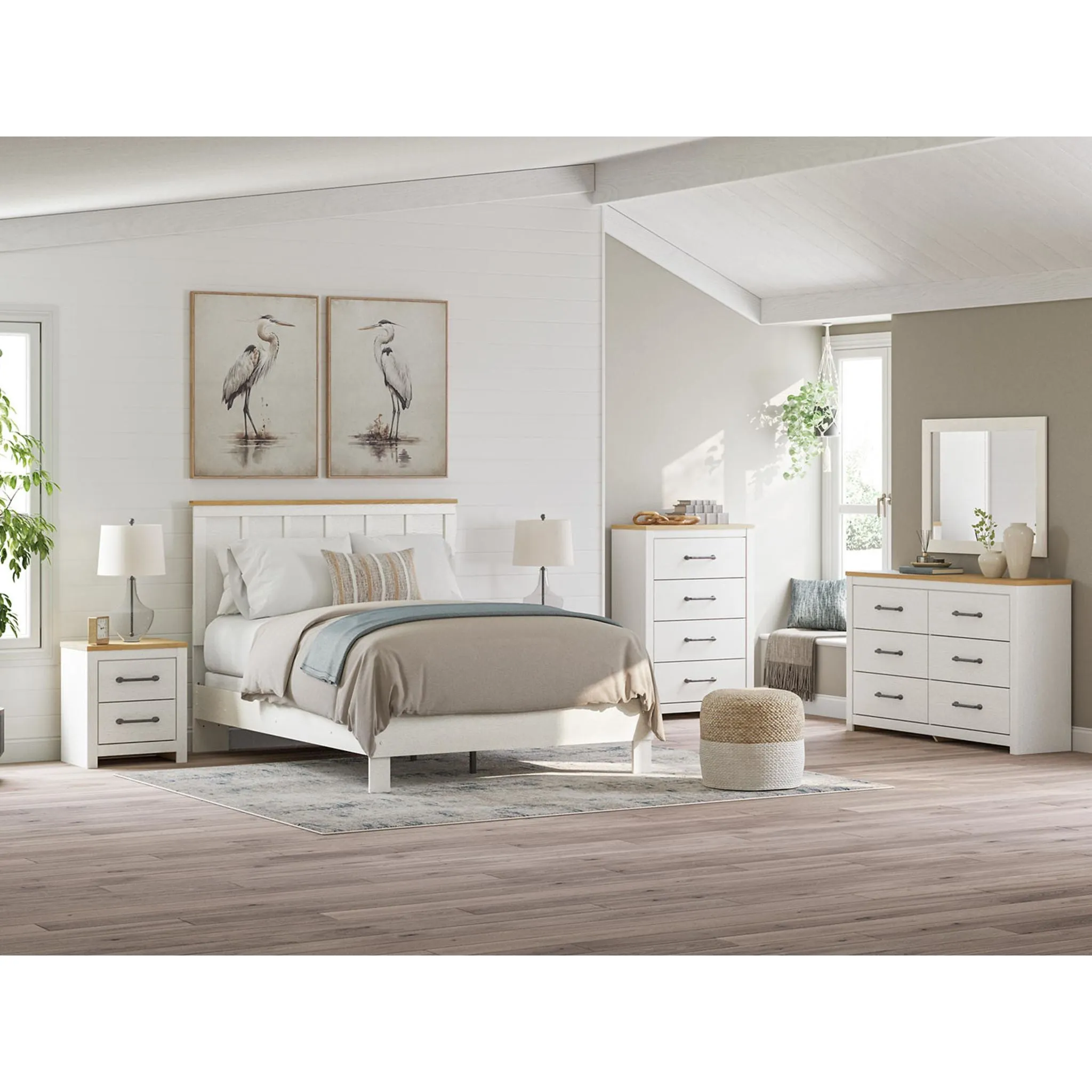 Linnocreek Queen Panel Bed