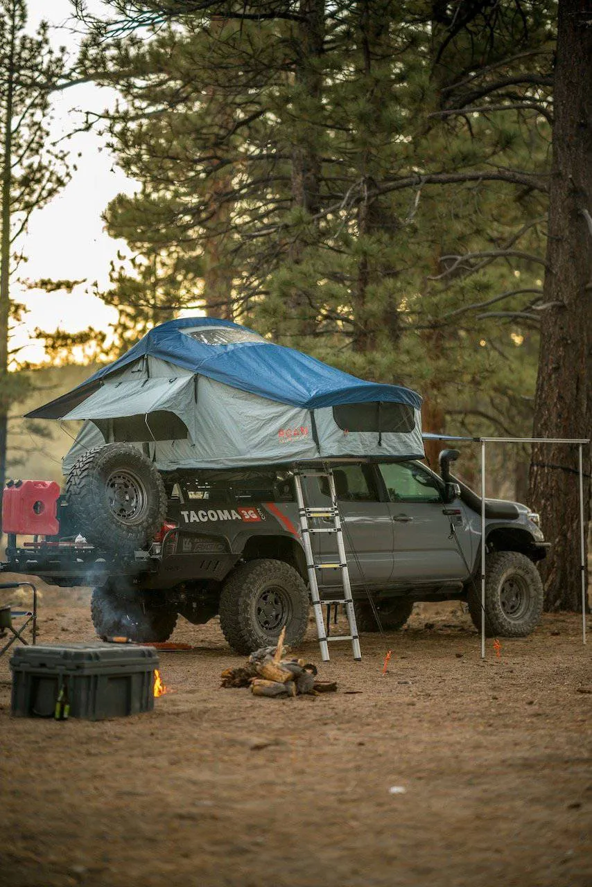 ROAM Adventure Co. Vagabond Rooftop Tent - Slate Grey / Navy Blue